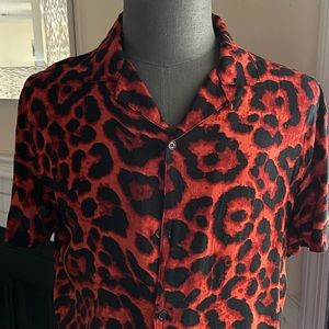 FOREVER21 MAN LEOPARD SHORT SLEEVE SHIRT